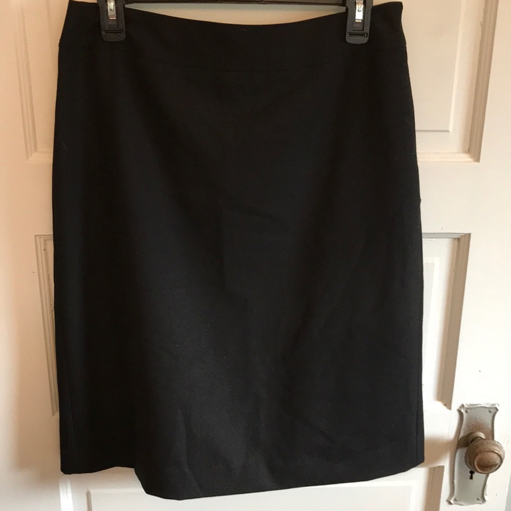 Black Ann Taylor skirt size 8